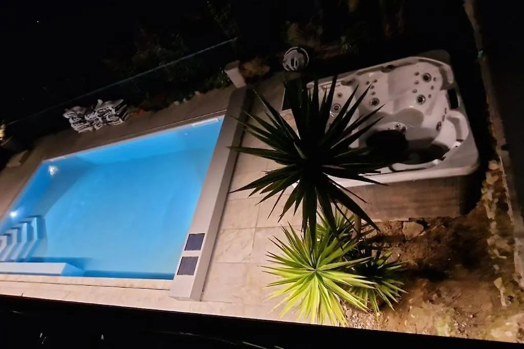 Victory Garda Relais - Swimming Pool-Jacuzzi-Bbq Villa Soiano Del Lago