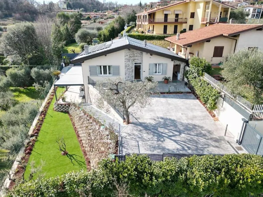 Victory Garda Relais - Swimming Pool-Jacuzzi-Bbq Villa Soiano Del Lago 0*,  Italy